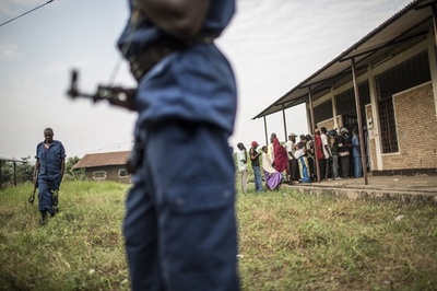 ブルンジで議会選実施、投票所に手投げ弾やボイコットも