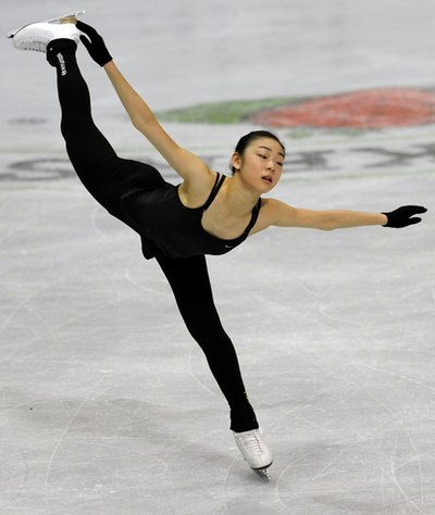 金妍児らが公式練習を行う、フィギュアGP第5戦