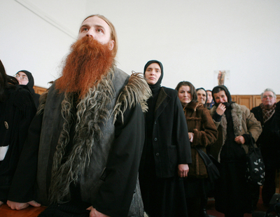 悪魔払いの儀式で修道女を殺害、元修道士に懲役14年 - ルーマニア