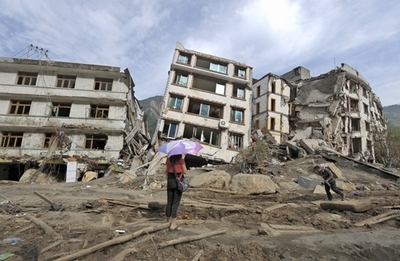 中国で建設中のマンション倒壊、8人死亡 建設業者は逃亡