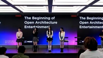 tripleS、スタンフォードMBAが注目…モードハウスの革新的K-POP戦略