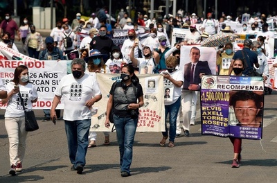 メキシコ行方不明者の母親、母の日に抗議デモ「子どもたちはどこ？」