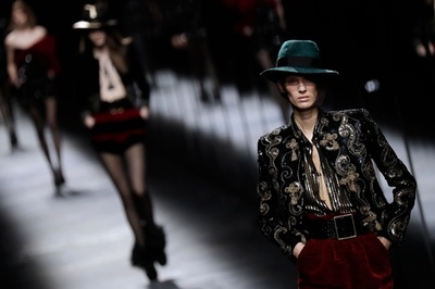 「サンローラン」19/20年秋冬