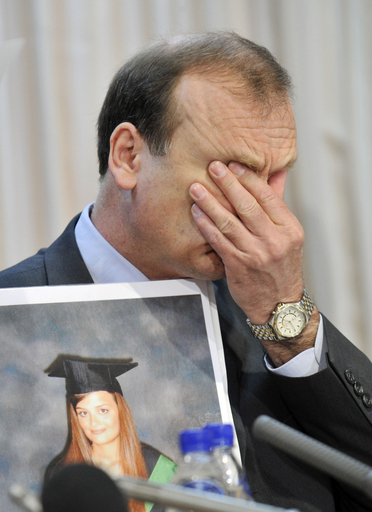 リンゼイさん家族が来日、捜査に協力呼びかけ 殺害事件から2年