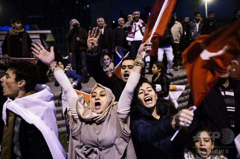 トルコ総選挙、与党AKPが過半数回復 単独政権、再び