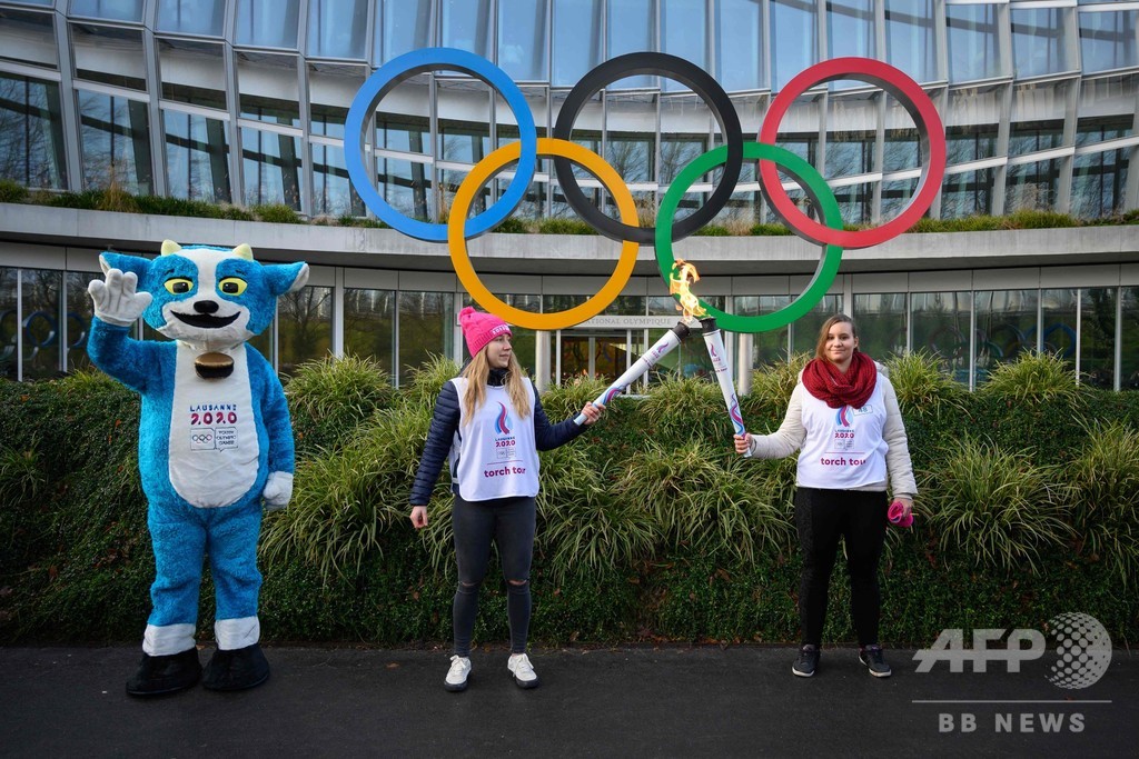 冬季ユース五輪、開会式の練習で落下事故 フィギュアスケーターが重体 冬季ユース五輪、開会式の練習で落下事故 フィギュアスケーターが重体