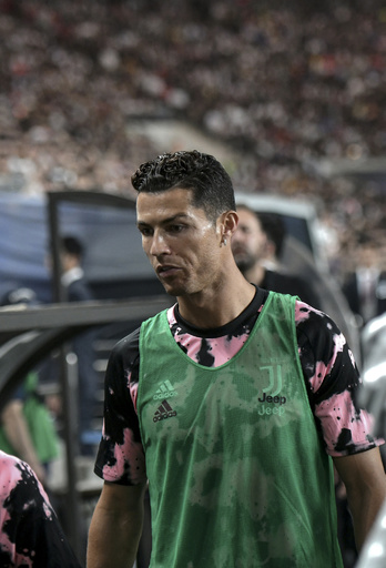 ロナウド欠場騒動、韓国ファン2000人が賠償請求へ 写真7枚 国際