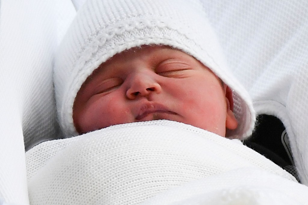 英王子夫妻、第3子に「ルイ・アーサー・チャールズ」と命名 英王子夫妻、第3子に「ルイ・アーサー・チャールズ」と命名