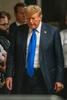 米ニューヨーク地裁で有罪評決を受けた後、記者会見に向かうドナルド・トランプ前大統領（2024年5月30日撮影）。(c)Steven Hirsch / POOL / AFP