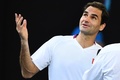 全豪オープンテニス、男子シングルス準々決勝。試合後のインタビューに応じるロジャー・フェデラー（2020年1月28日撮影）。(c)William WEST / AFP