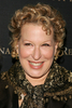写真は同パーティーに訪れた歌手で女優のベット・ミドラー（%%Bette Midler%%）。(c)AFP/Getty Images Peter Kramer