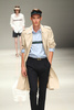 15年春夏「メルセデス・ベンツ ファッション・ウィーク 東京（Mercedes-Benz Fashion Week TOKYO）」で新作を発表したミスター・ジェントルマン（MR.GENTLEMAN）（2014年10月18日撮影）。(c)AFPBB News/JFWO/MBFWT