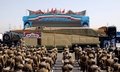 イランの首都テヘランで開催された毎年恒例のイラン・イラク戦争の開戦を記念する軍事パレードに登場したイラン製ミサイル「エマド」（2022年9月22日撮影）。(c)AFP