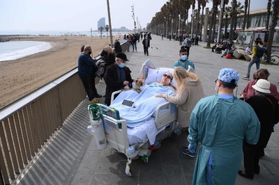 【今日の1枚】コロナと闘う患者に海風のプレゼント、愛犬と再会も