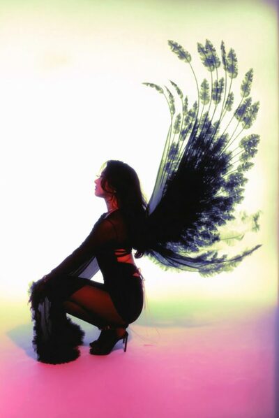 KARDのチョン・ジウ、ソロEP『(EX)IST』で強烈な変身予告