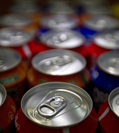 炭酸飲料をたくさん飲む10代は暴力的に、米大研究