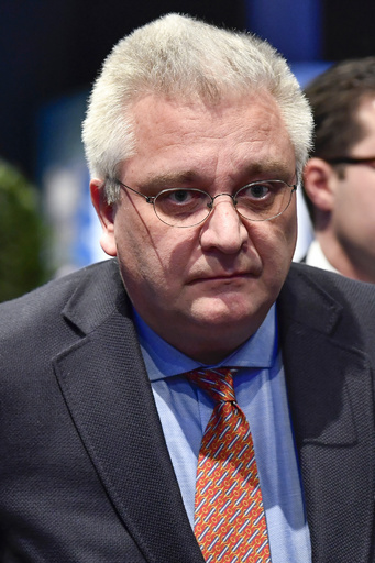 ベルギー王子、中国大使館パーティーに無断出席 王族手当減額に