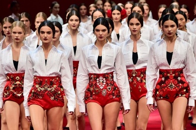 スペインによるシチリア侵攻から着想、「ドルチェ＆ガッバーナ」15年春夏