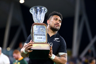 NZ代表サベアが契約4年延長 13人制転向は消滅