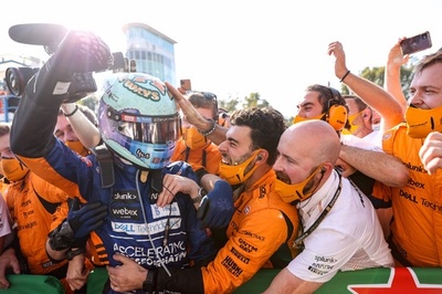 リカルドがイタリアGP制覇 フェルスタッペンとハミルトンはクラッシュ