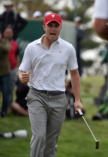 スピース、上がり2ホールで勝ち越しパット決める プレジデンツ杯