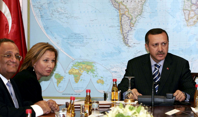 イスラエル外相、トルコ訪問で関係修復目指す - トルコ