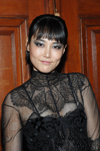 「2012年 ピレリ・カレンダー」発表記念パーティ開催、菊地凛子も登場！