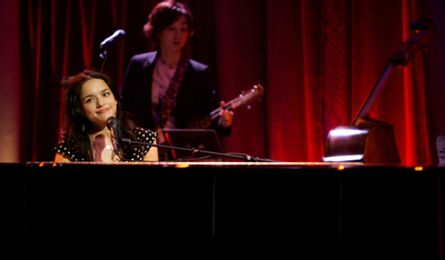 ノラ・ジョーンズ アムステルダムでコンサート開催 - オランダ