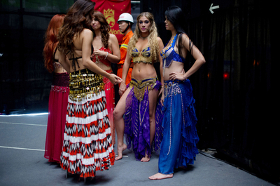 華やかなミス・ワールドのリハーサル