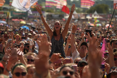 英グラストンベリー音楽祭、コロナで2年連続開催中止