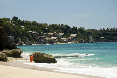 インドネシア、観光ビザ免除対象国を拡大 30か国を追加