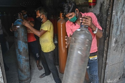 酸素供給停止でコロナ患者22人死亡 インド