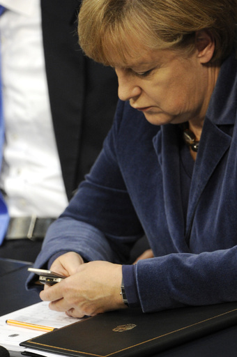 独政府「米が首相の携帯傍受の可能性」 オバマ氏に説明求める