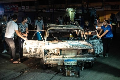 カイロで車爆発、20人死亡 エジプト大統領「テロ」と非難