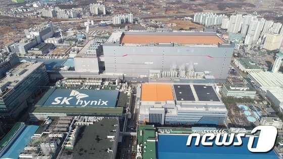 京畿道のSKハイニックスM16全景（SKハイニックス提供）(c)news1