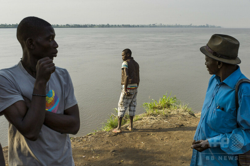 中央アフリカで船が炎上 沈没 乗客100人近く不明の恐れ 写真1枚 国際ニュース Afpbb News