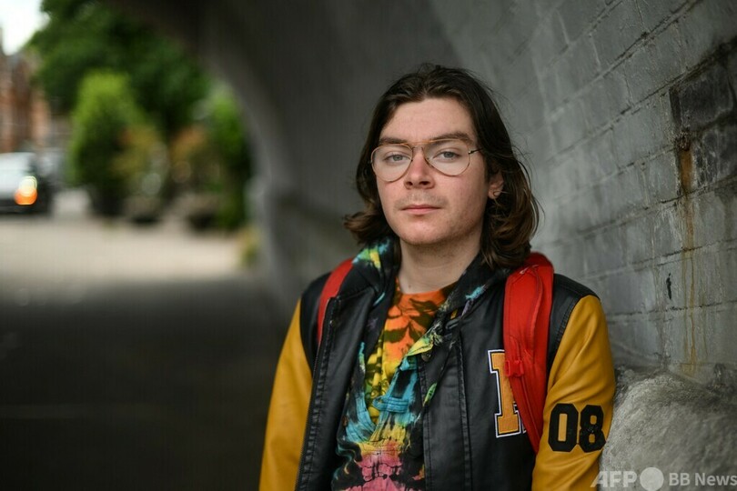 試合中断に授賞式乱入…過激な手段も辞さず 英国の若き環境活動家