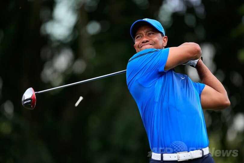 初日はサスペンデッド、ウッズは苦しむ キャデラック選手権