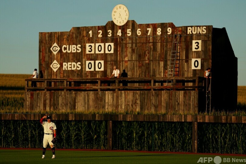 『フィールド・オブ・ドリームス』でMLB戦 カブス鈴木が活躍
