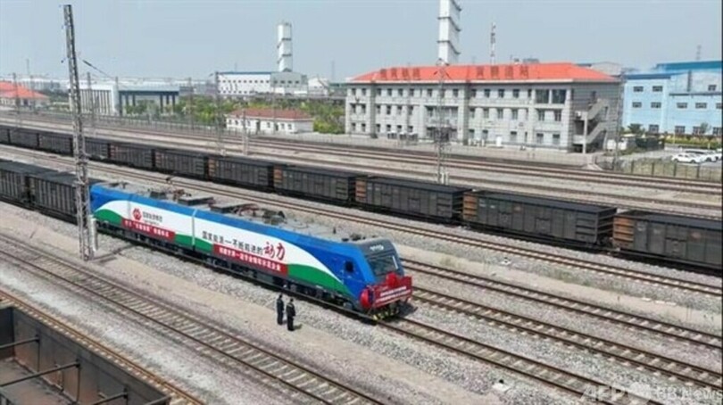 長さ4キロ超、積載量3万トン級！ 中国最大規模の貨物列車が試運転