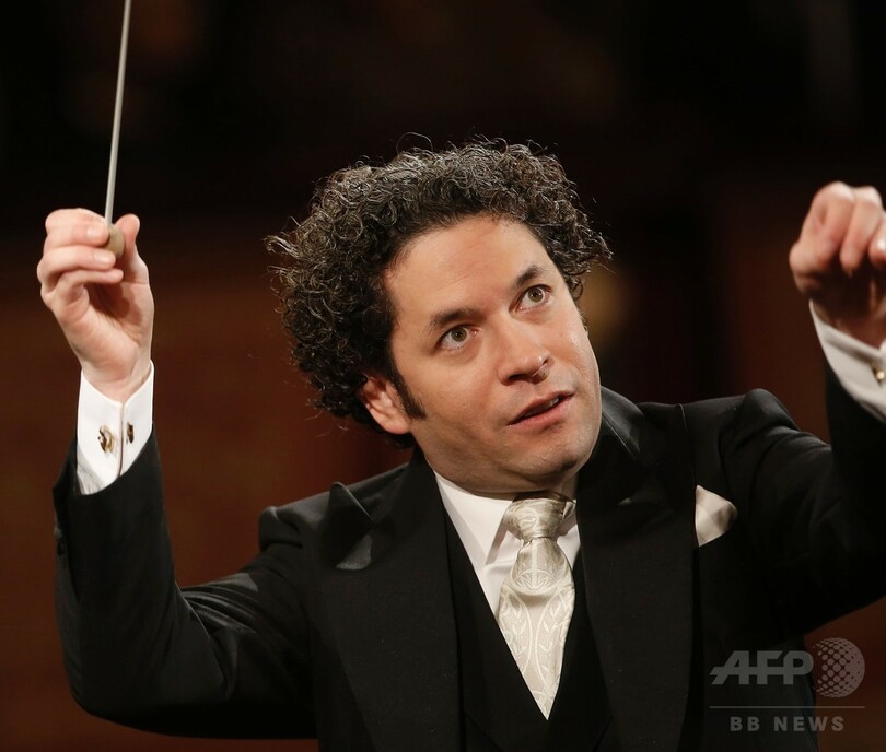 ウィーン・フィル新年コンサート、最年少グスターボ・ドゥダメル氏が指揮