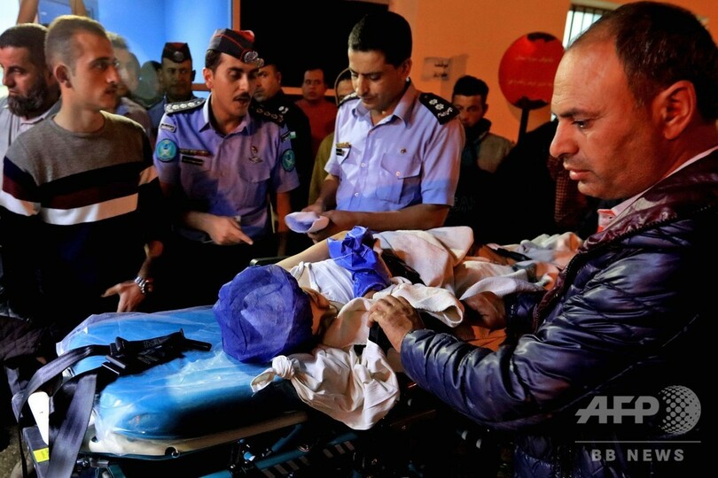 バスで遠足中の児童ら17人死亡 ヨルダンの死海付近で鉄砲水