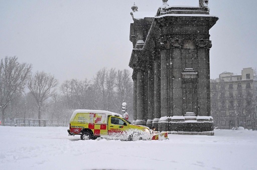 スペイン首都 50年ぶりの大雪 全土で交通混乱 写真12枚 国際ニュース Afpbb News