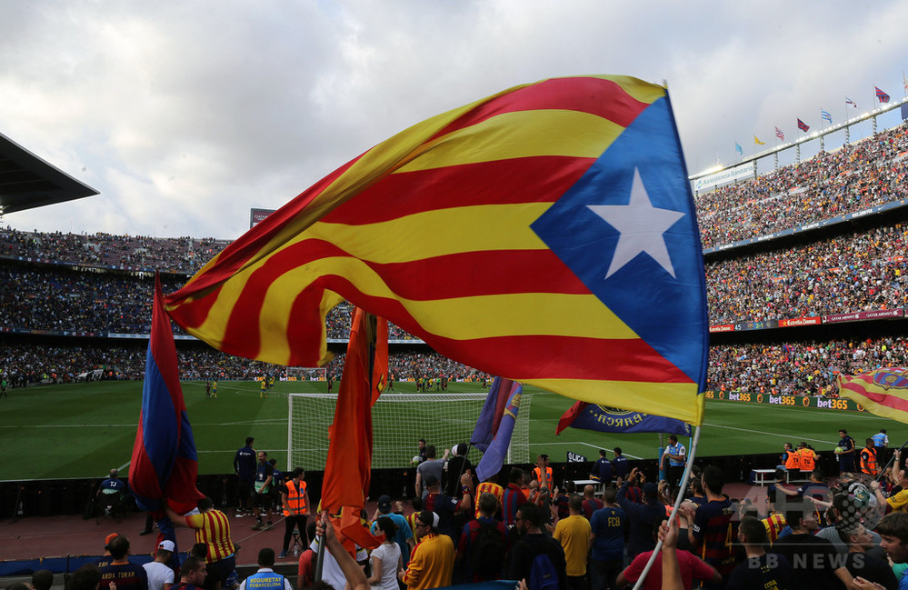 Fcバルセロナ カタルーニャ独立旗の持ち込み禁止処分を非難 写真1枚 国際ニュース Afpbb News