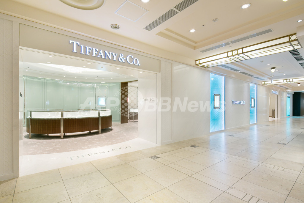 ティファニー千葉そごう店がオープン 剛力彩芽がテープカット 写真12枚 マリ クレール スタイル Marie Claire Style