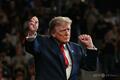 トランプ氏、男性がトラに襲われる動画投稿「自然をなめるな！」