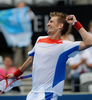 テニス、アピア国際（2012 Apia International Sydney tennis tournament）は15日、オーストラリアのシドニー（Sydney）で男子シングルス決勝が行われ、フィンランドのヤルコ・ニエミネン（Jarkko Nieminen）は6-2、7-5でフランスのジュリアン・ベネトー（Julien Benneteau）を破り、ツアー通算2勝目となる優勝を飾った。

試合に勝利し歓喜するヤルコ・ニエミネン（2012年1月15日撮影）。(c)AFP/Greg WOOD