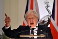 インド・ニューデリーで記者会見に臨む英国のボリス・ジョンソン首相（2022年4月22日撮影）。(c)Ben Stansall / POOL / AFP