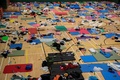 香港理工大学で、デモの参加者らが休憩所として使用する体育館（2019年11月20日撮影）。(c)NICOLAS ASFOURI / AFP