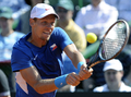 男子テニス、国別対抗戦のデビスカップ（Davis Cup 2012）は16日、ワールドグループ準決勝がアルゼンチンのブエノスアイレス（Buenos Aires）で行われ、アルゼンチンとの対戦成績を3勝1敗としたチェコが決勝に進出した。

チェコのトマス・ベルディハ（Tomas Berdych）は第4試合のシングルスでアルゼンチンのカルロス・ベルロク（Carlos Berlocq）を6-3、6-3、6-4で下した。

リターンを打つトマス・ベルディハ（2012年9月16日撮影）。(c)AFP/ALEJANDRO PAGNI